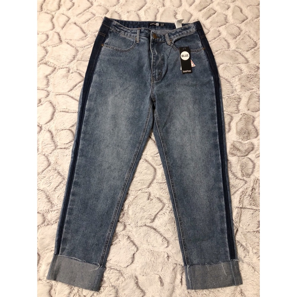 HOST PICK ✨ NWT Boohoo Mom Jeans Size 8 - Picture 4 of 5